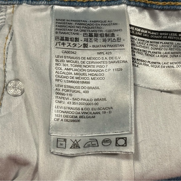 Levi’s Wedgie Skinny Distressed Light Wash Jeans 28 - Picture 10 of 15